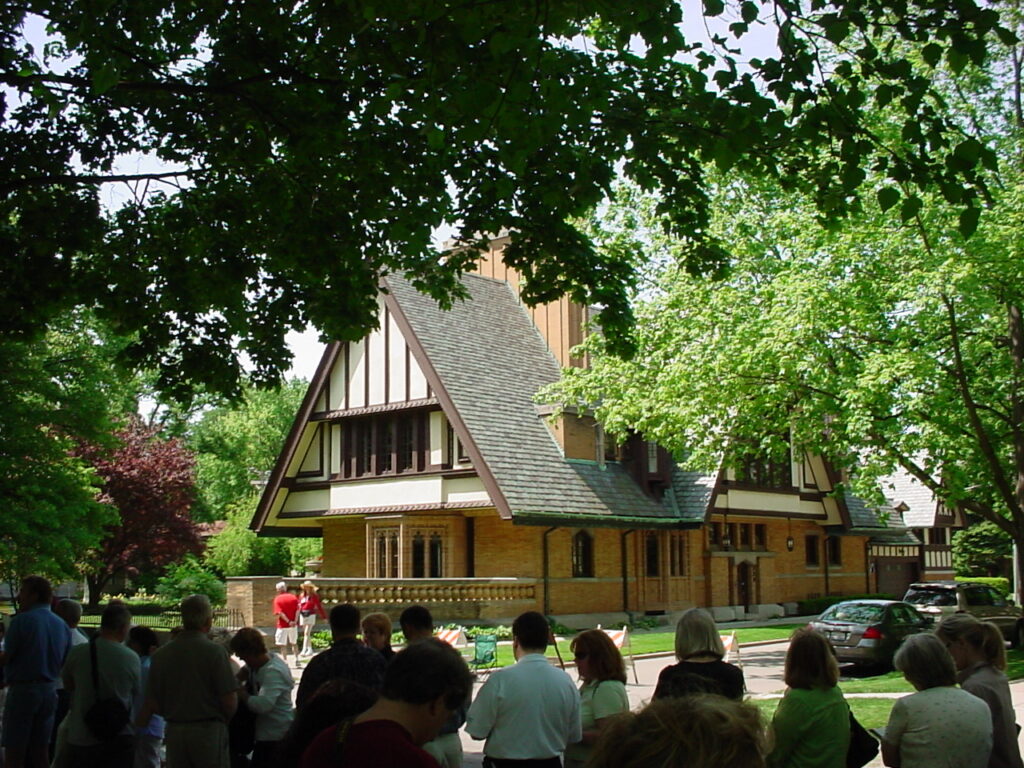 Moore House Wright Plus tours